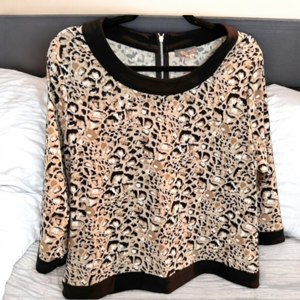 Vince Camuto - Leopard Print Top